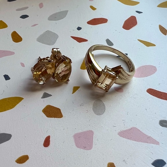 10k gold citrine earrings - Picture 3 of 3